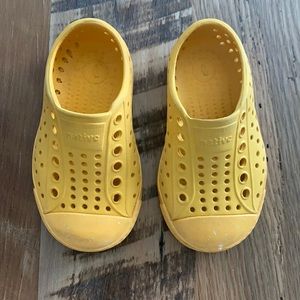 Macaroni Yellow Jefferson Native Shoes